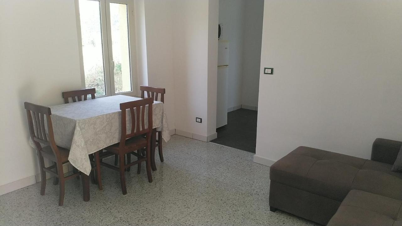 Lake Retreat - Maiella Apartment - Beautiful Lake And Mountain Views Casoli  Exterior foto