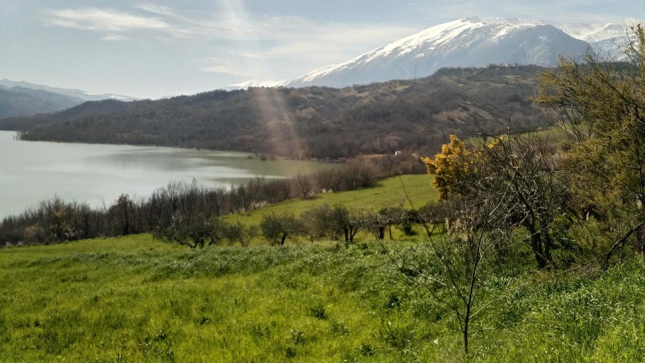 Lake Retreat - Maiella Apartment - Beautiful Lake And Mountain Views Casoli  Exterior foto